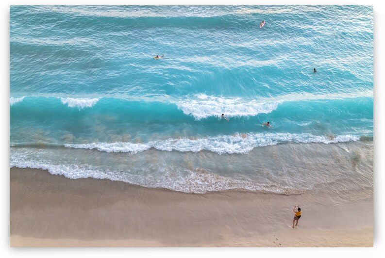 Waikiki Beach 5 by Andrea Bruns